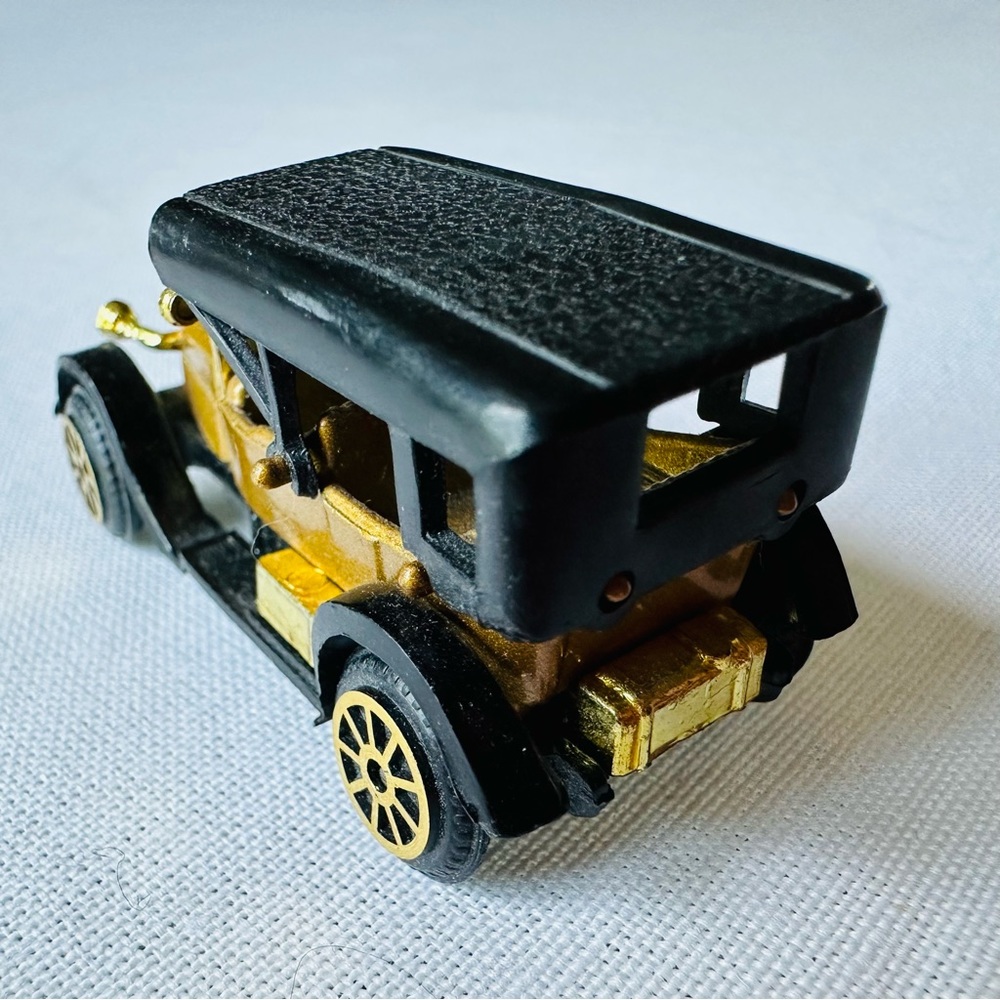 💚 READERS DIGEST VINTAGE COLLECTIBLE MINIATURE 1:64 CLASSIC CAR NO. 306 💥 - Picture 6 of 6